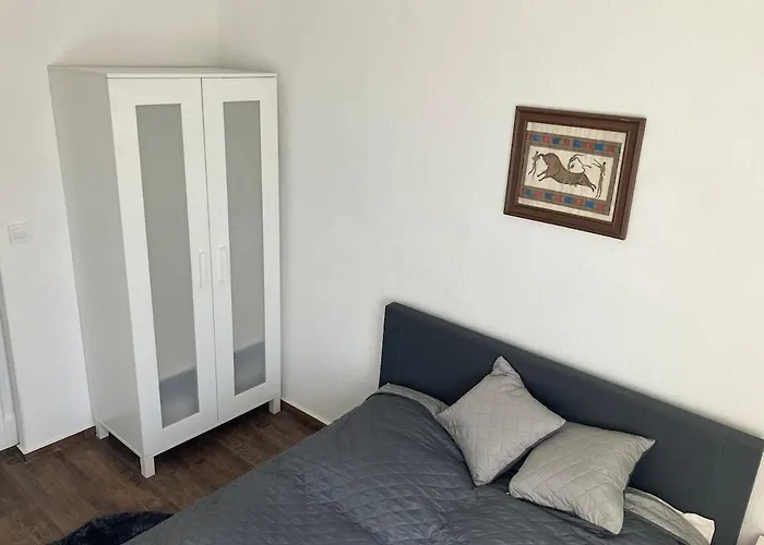 23 Zur Alten Ladeneinheit アパート Krauschwitz